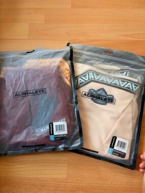 Brand new alphalete basketball shorts SZ S bundle